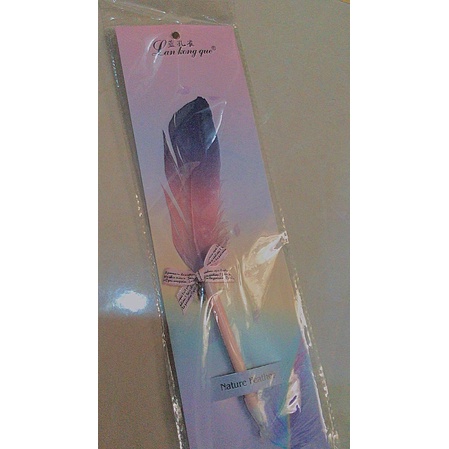 

Pulpen bulu cantik tinta biru lan kong que purple