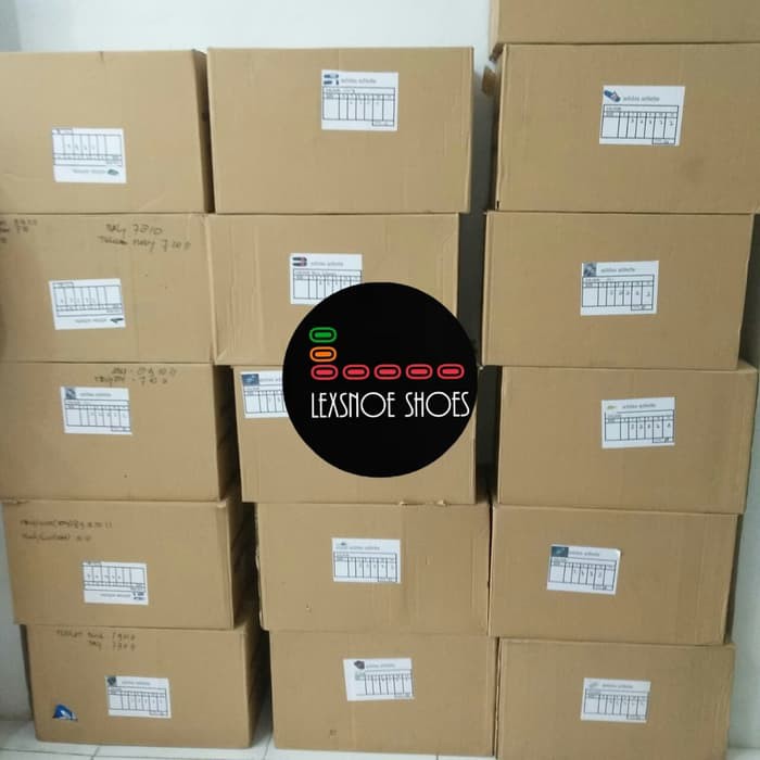 Sandal Adidas Adilette Original Sendal Adidas Adilette Stripes BNIB -