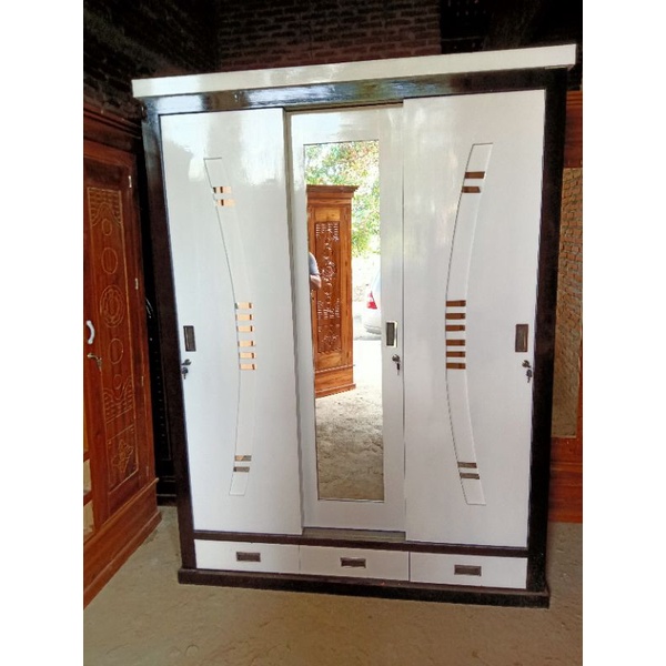 Lemari 3 pintu sleding kayu jati