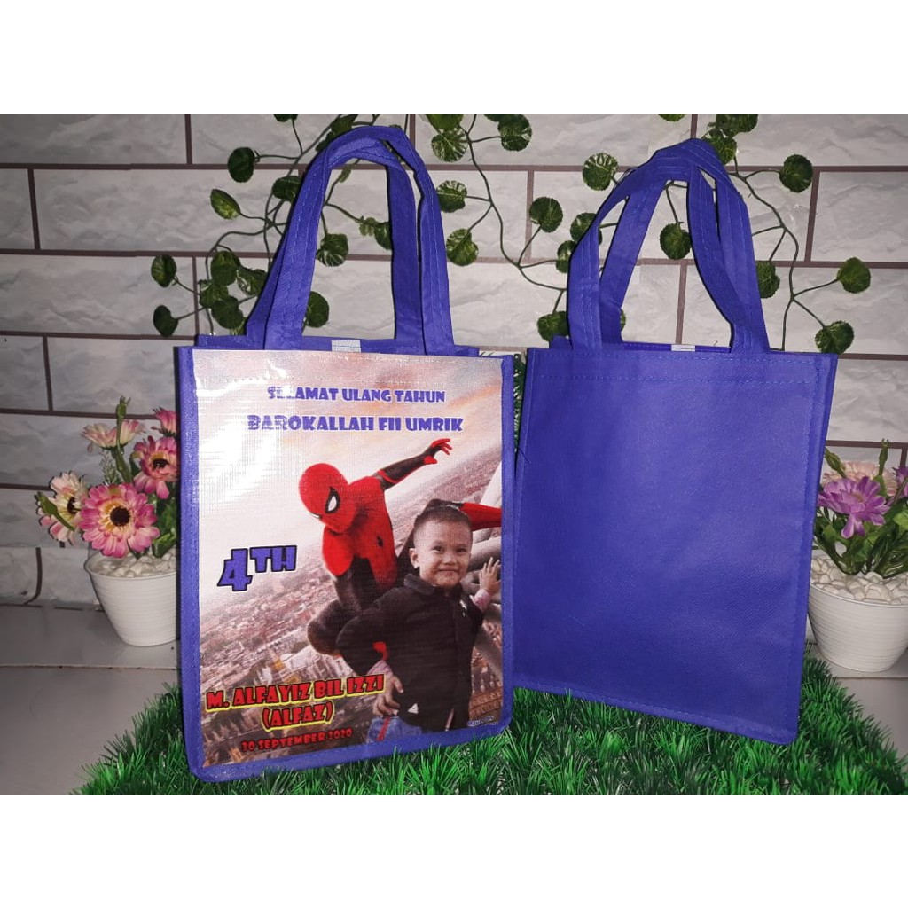 

TAS ULTAH CUSTOM / TAS SOUVENIR ULANG TAHUN ANAK / GOODIEBAG HAMPERS ULTAH