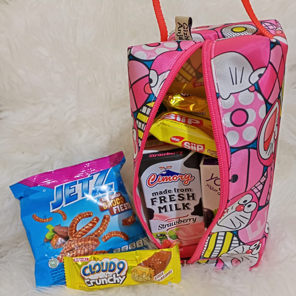 

Goodie Bag Doraemon Pink Sourvenir Cantik Murah Tempat Snack Ulang Tahun Birthday