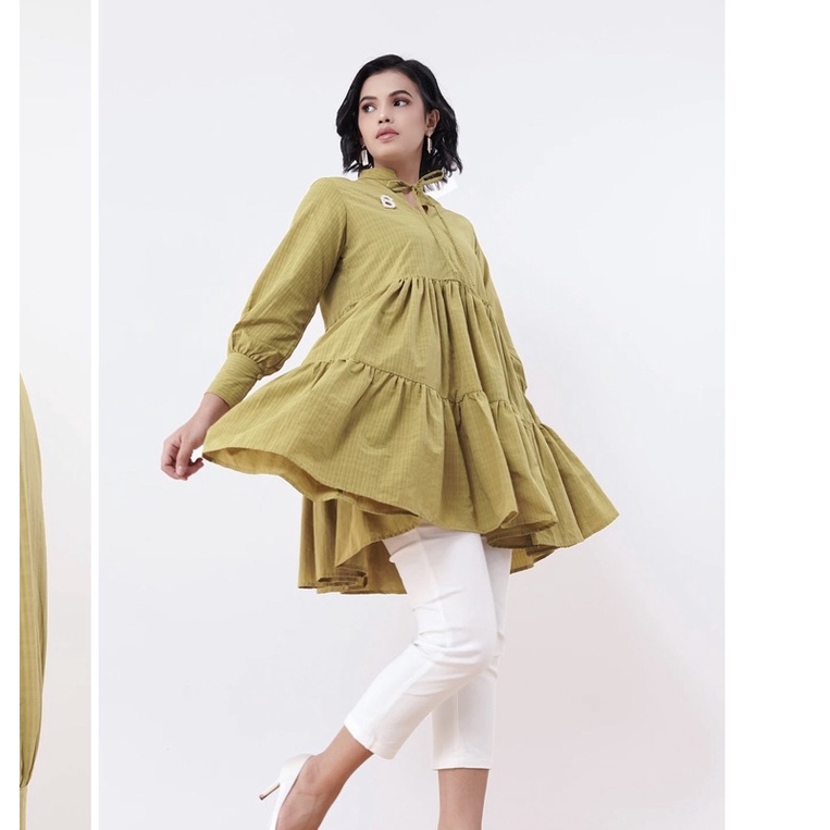 BENANG JARUM | Raline tiered top green S