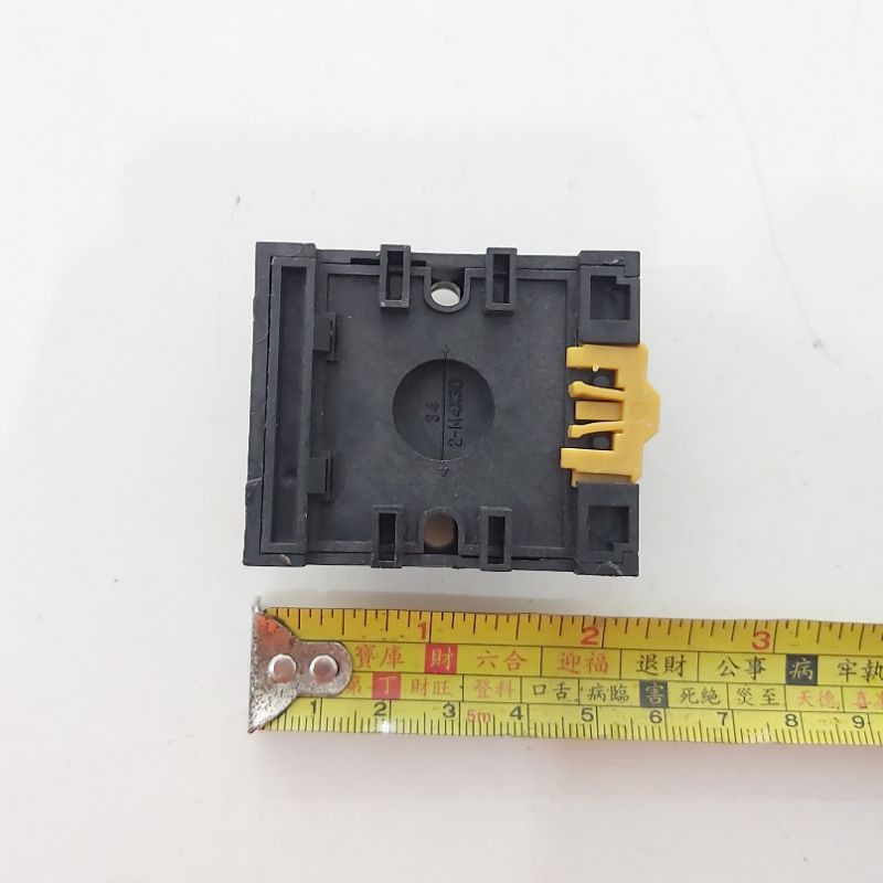 SOKET KHUSUS RELAY MK3P 11 PIN KAKI