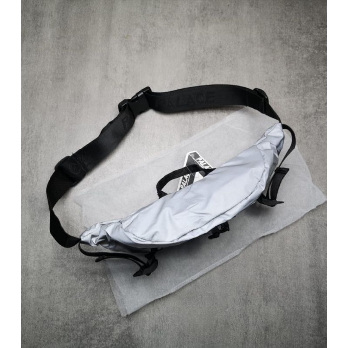 PALACE WAISTBAG WATERPROOF ANTI AIR IMPORT QUALITY