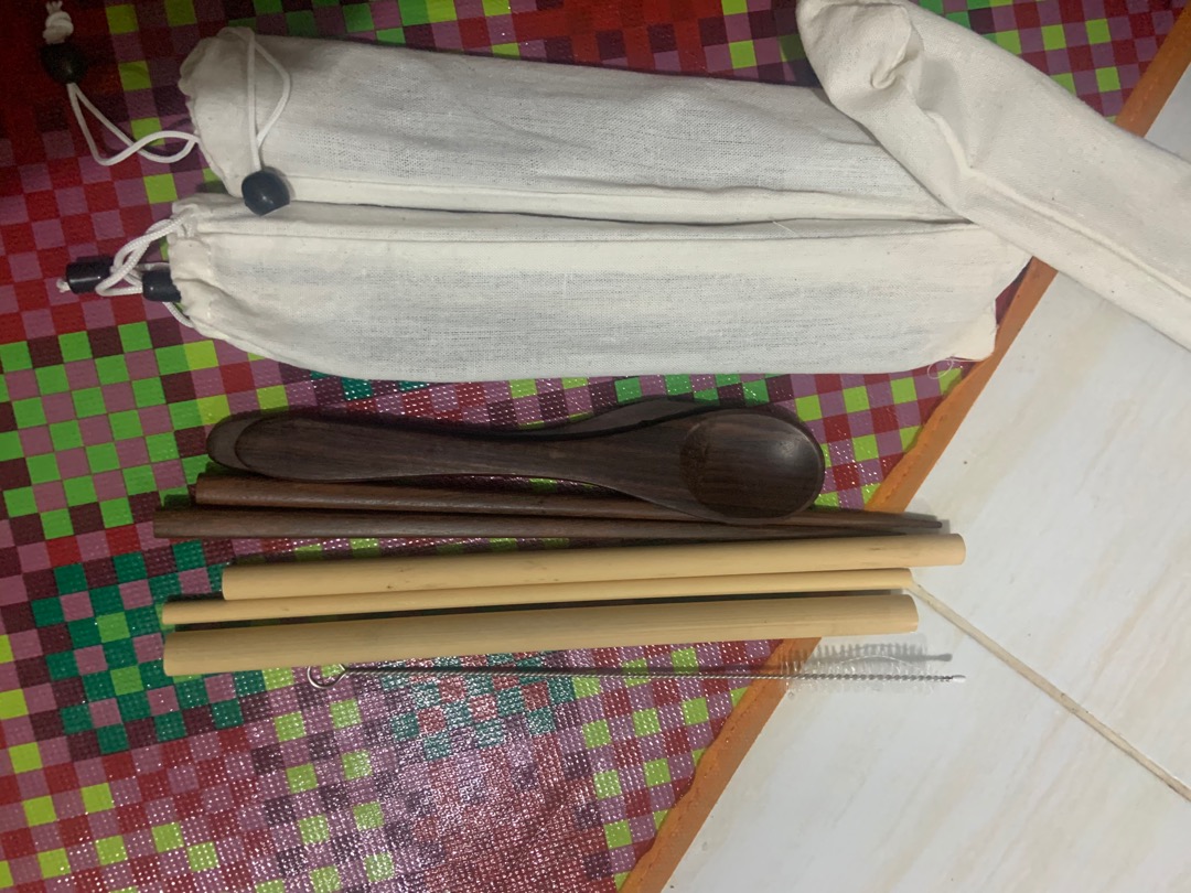 Set Alat Makan Sendok,garpu,sumpit,sedotan Korea / Jepang