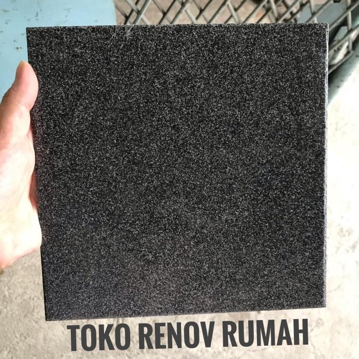 Hoiro Keramik Lantai Kasar 20X20 Hitam/ Keramik Lantai Kamar Mandi (Timbul)