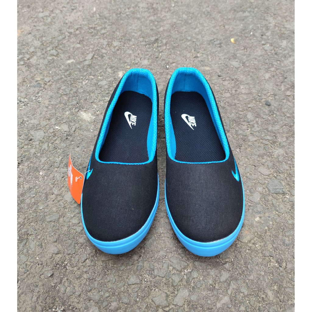 SEPATU WANITA SLIP ON 01HITAM TOSCA.SEPATU KULIAH.SEPATU KERJA.SEPATU HIJABERS.SEPATU SLIP ON WANITA