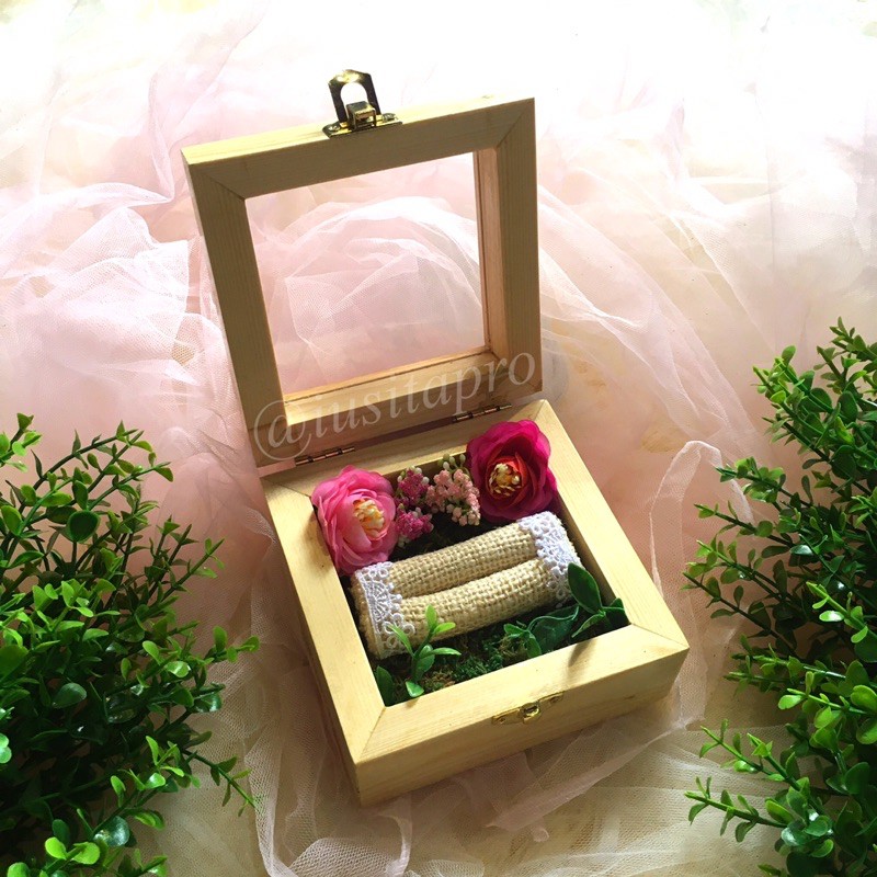 BOX CINCIN AKRILIK JATI BELANDA KOTAK CINCIN KAYU JATI BELANDA BOX CINCIN TUTUP ACRYLIC (12X12cm)