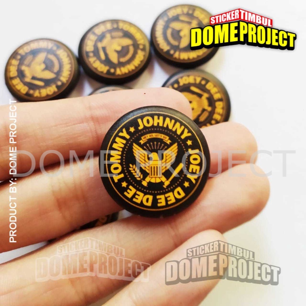 RAMONES PIN PENITI 25MM BUTTON PIN AKSESORIES ROMPI AKSESORIES TAS