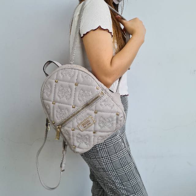 (WODB) Tas shanina backpack gb fashion emboss logo grey black ori