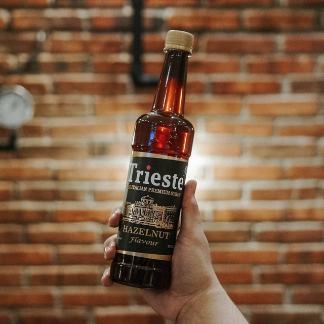 

AKEH Trieste Syrup sirup untuk menambah rasa pada kopi maupun sparkling 650ml (variant di