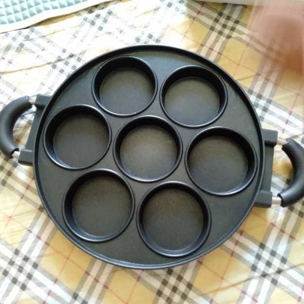 Cetakan Martabak Mini  7 Lubang Datar