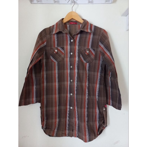 kemeja wanita Hassenda preloved