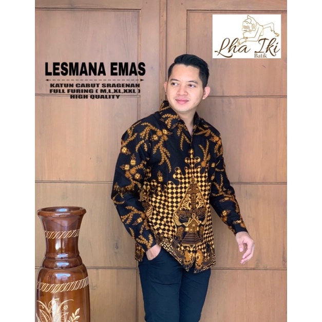 GUNUNGAN WAYANG EMAS KEMEJA BATIK SOLO