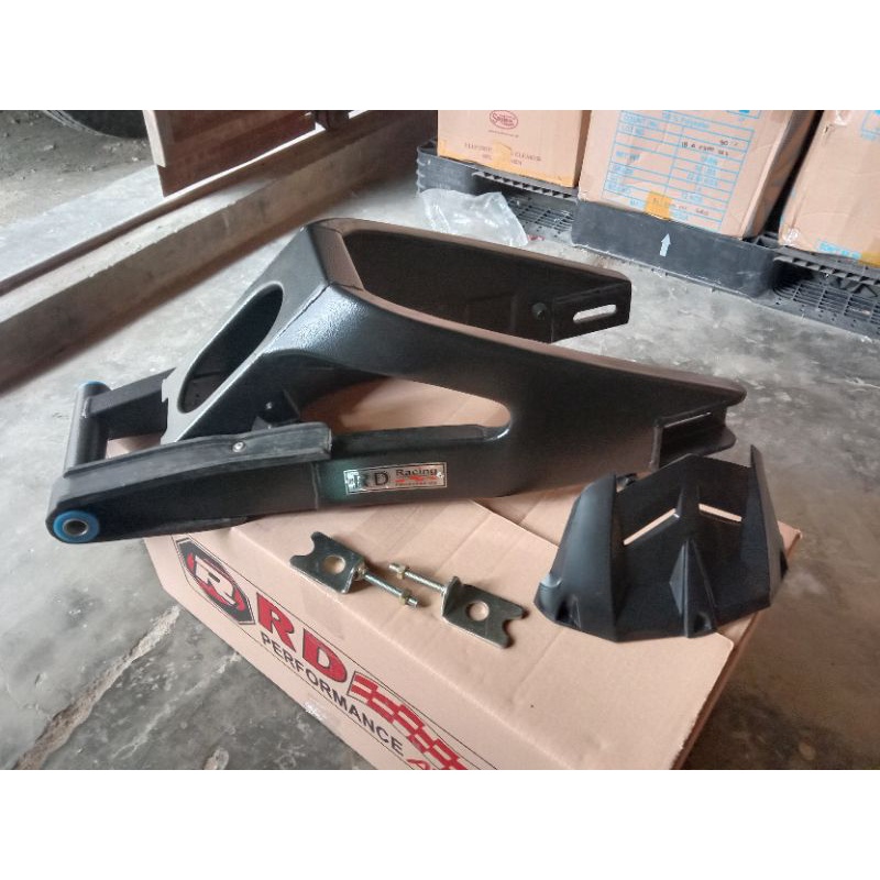 swing arm RD RACING model R15 v2 buat motor Kawasaki ninja 150 r  ninja 150 kr ninja 150rr old ninja