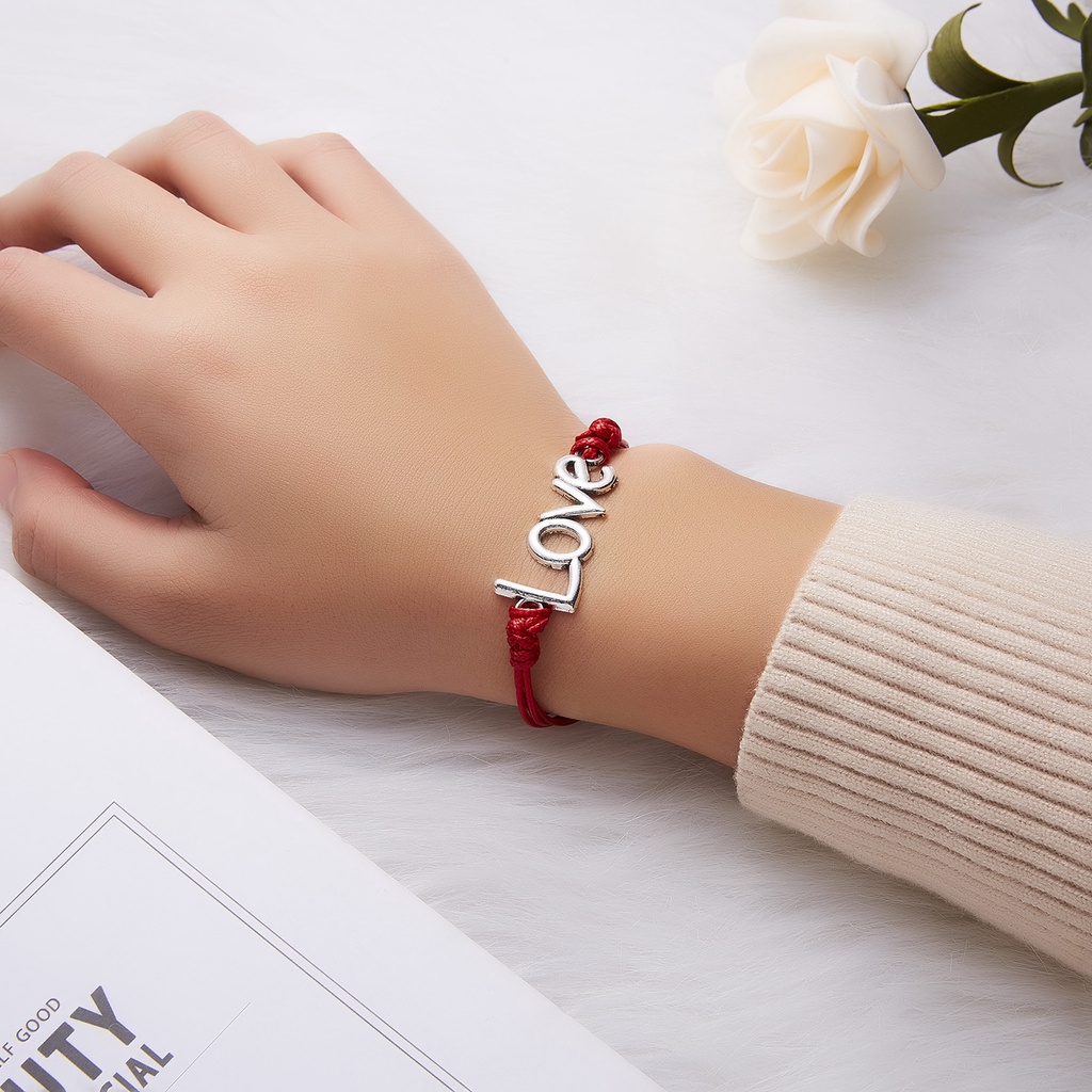 Gelang Desain 26 Huruf Aksen Berlian Untuk Pria Dan Wanita