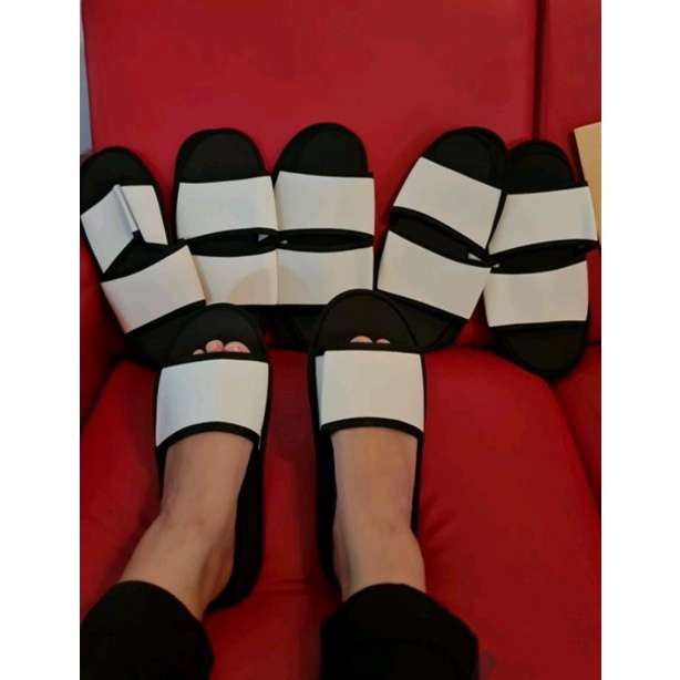 sandal#lantai#hotel#sovenir.sepon 4ml hitam putih