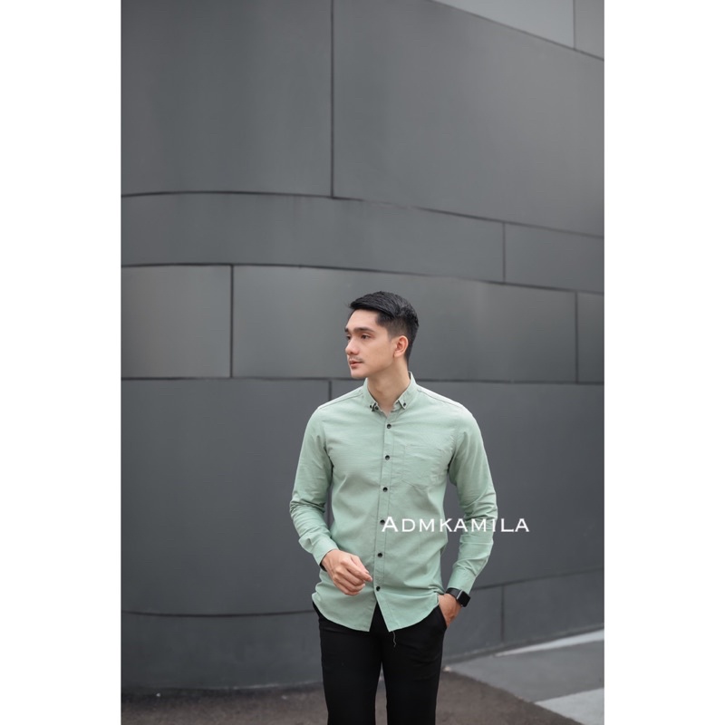 Kemeja pria polos slimfit kasual basic HeM lengan panjang hijau mint sage