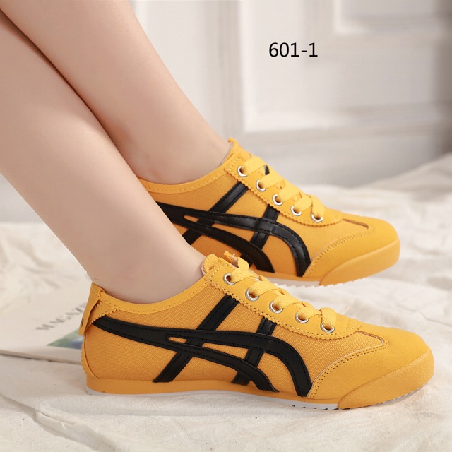  BEST  SELLER Sepatu  Fashion Sneakers  601 1 2 Pasang Bisa 