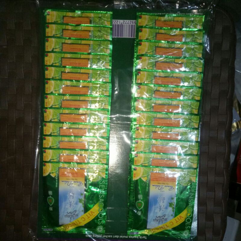 

Adem Sari Saset untuk Panas Dalam isi 24 Sachet