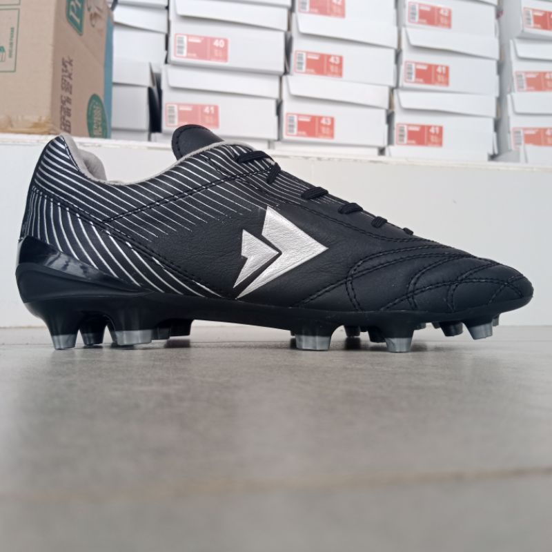 Sepatu Bola Sevspo X Zoro Calf Lea Hitam Silver Kulit sapi Original