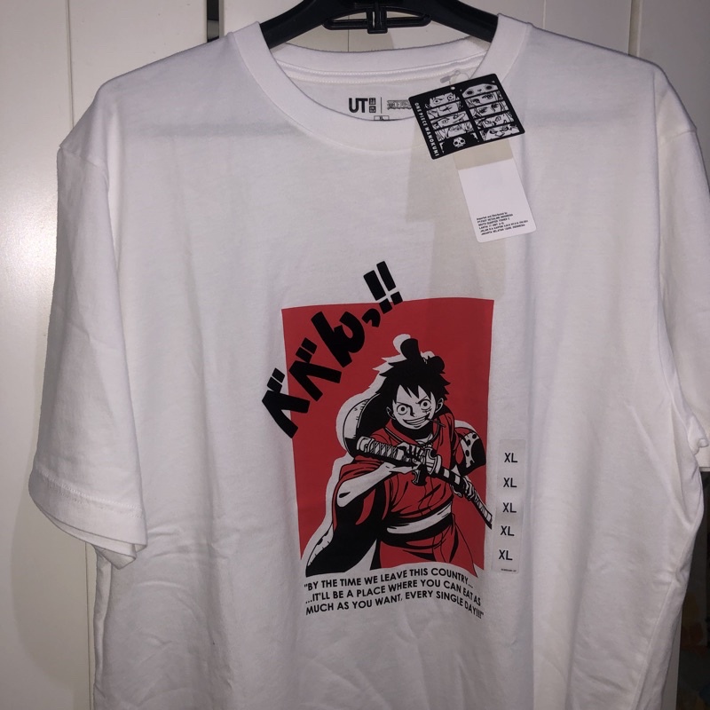 UNIQLO X ONE PIECE READY (bukan jastip) SIZE XL FREE PAPERBAG