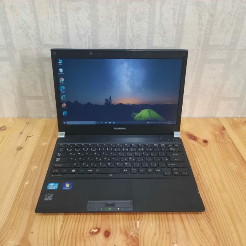 Laptop Toshiba Dynabook R732 intel Cor i3 Ram 4GB HDD 320GB Windows 10 Full aplikasi siap pakai