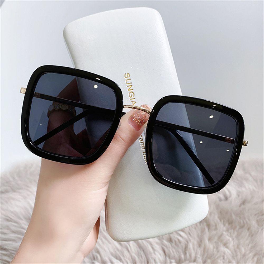 Lily Oversized Sunglasses Fashion UV400 Kotak Pria Shades