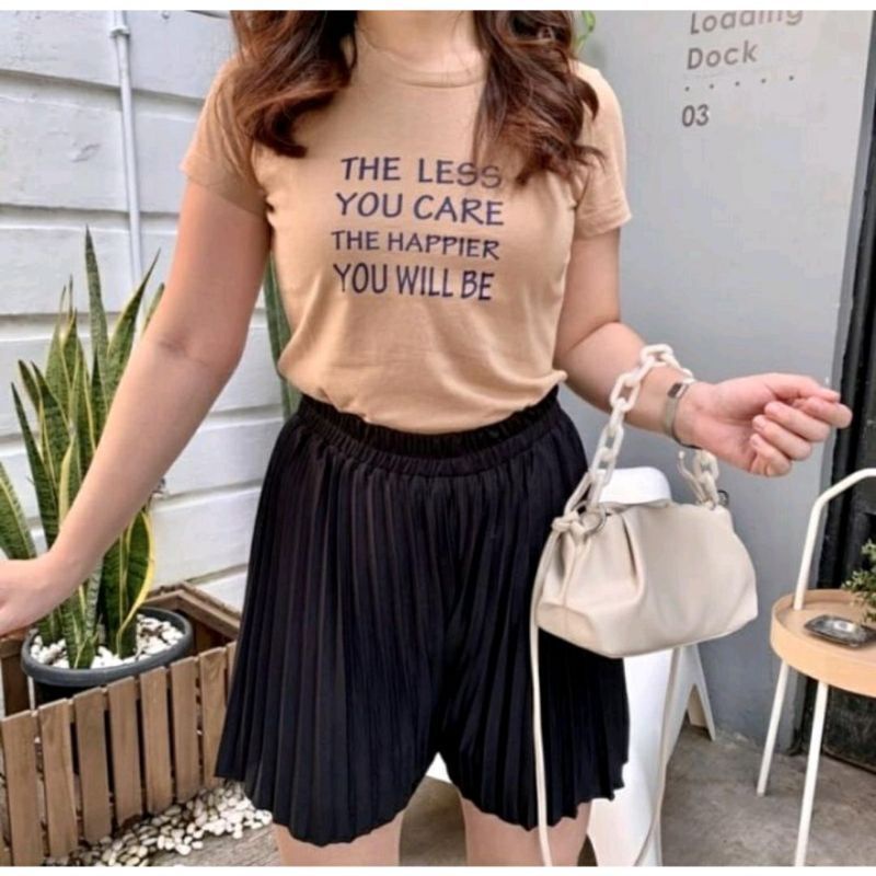CELANA HOT PANTS PLISKET  HOT PANTS PLISKET  CELANA PENDEK WANITA  CELANA KULOT PENDEK / CELANA KOLO