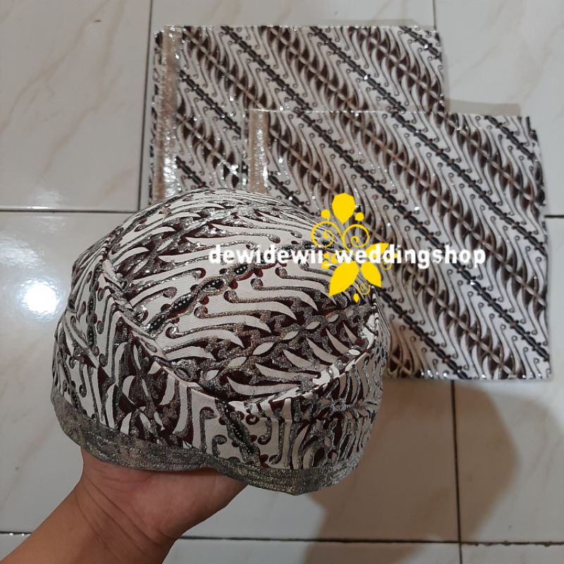 Sepasang Jarik + Blangkon Pengantin, Motif Samurai