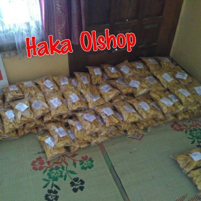 

Makanan ringan kripik pisang kemasan alami