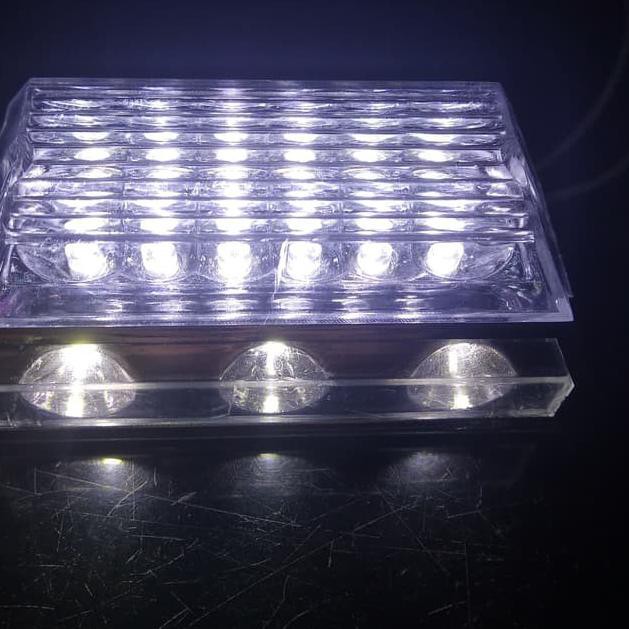 Lampu Variasi Bak Truk LAMPUTASOR Lampu Variasi Bak Truk LAMPUTASOR