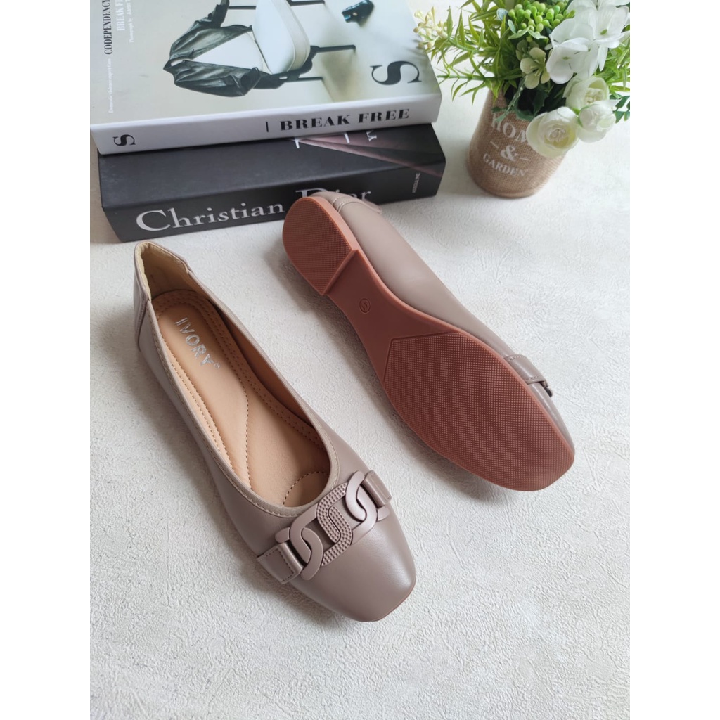 IVORY 610 Sepatu Flat Wanita Ukuran Jumbo 41 42 43 44