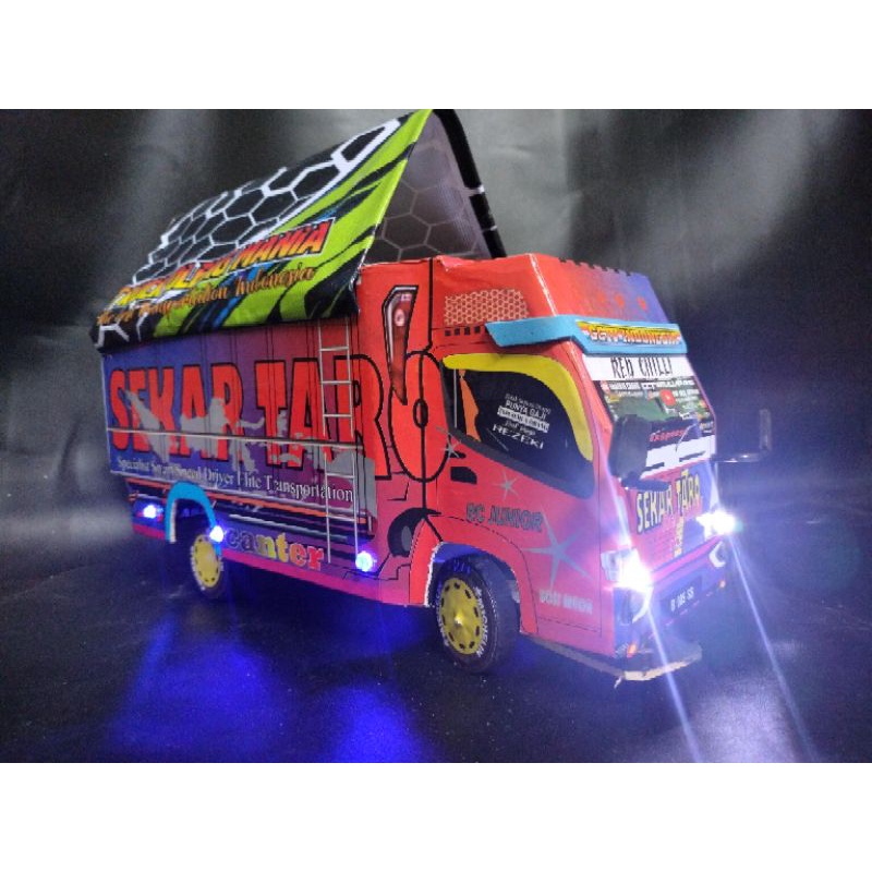 miniatur truck oleng BISA CUSTOM FOTO DAN NAMA DI PINTU BELAKANG