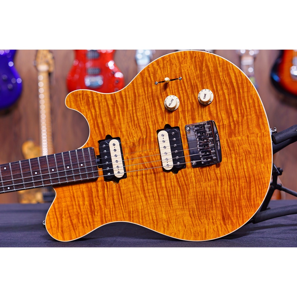 Ernie Ball Music Man Axis Super Sport HH STD - Trans Gold Flame - Rosewood Matching Headstock  G95292