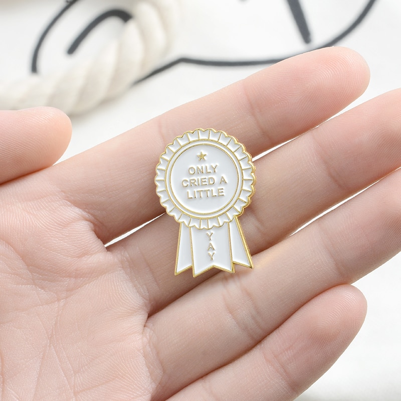 Bros Pin Enamel Desain Medali Kecil Untuk Hadiah