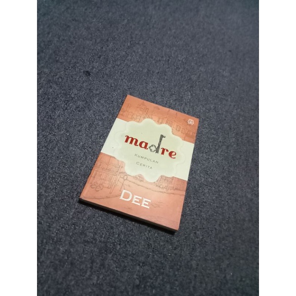 Madre, Supernova Partikel