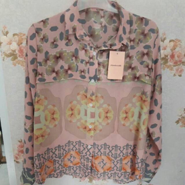 Abbey top ria miranda