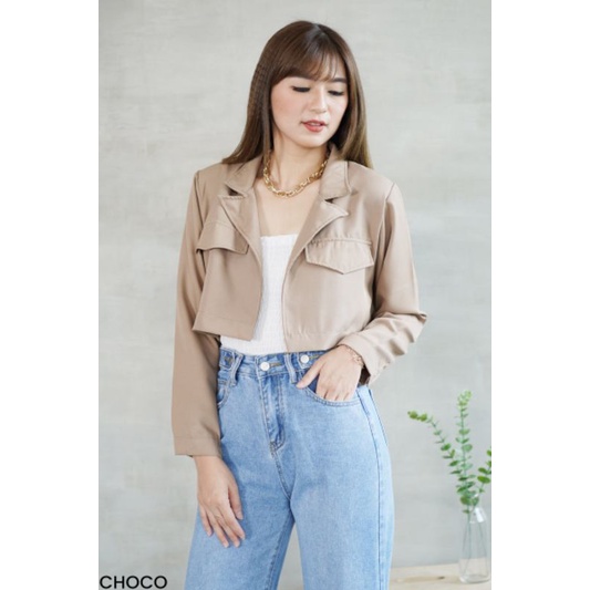 Lexy cropped blazer