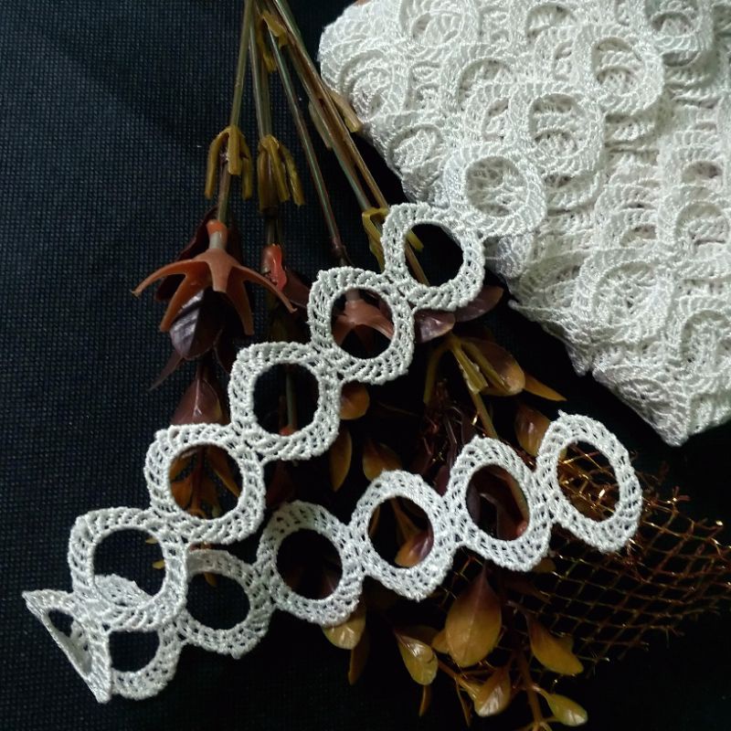 per  meter,renda giper warna putih tulang lebar 3cm