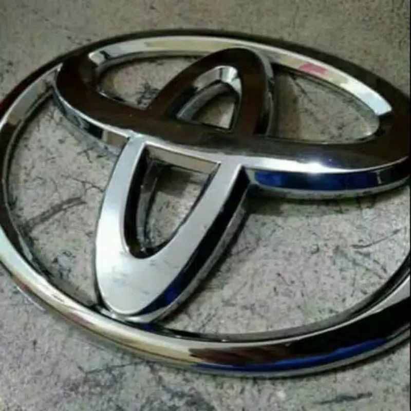 Emblem Logo Toyota Avanza Yaris