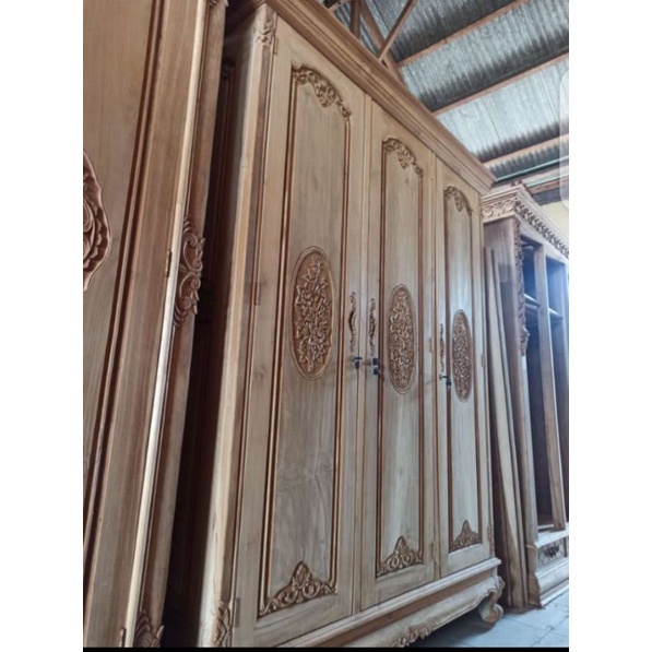 ALMARI JATI ALMARI PAKAIAN KAYU JATI ALMARI KAYU JATI NISWAJATI MEBEL JEPARA MEBEL JATI