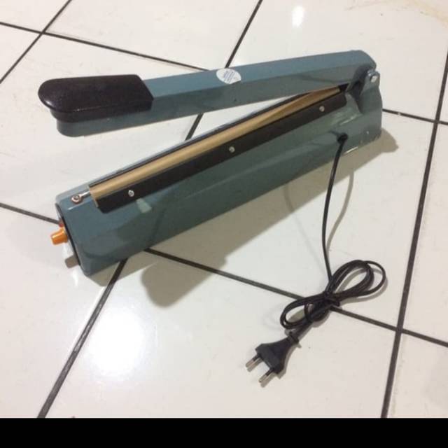 MESIN PRESS PLASTIK 30 CM