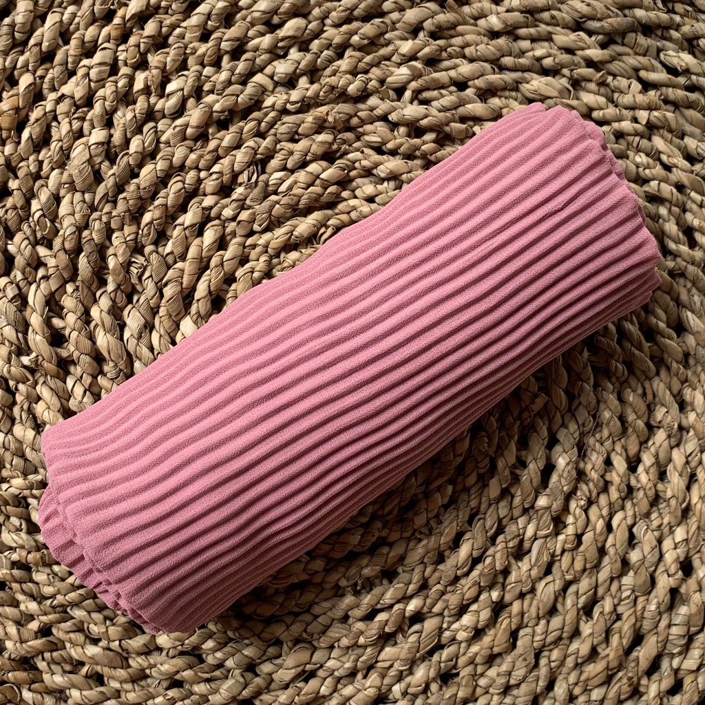 BERGO PLISKET LIDI PREMIUM Jilbab Instan tali Non tali Bahan Ceruty Jahit tepi-Dusty pink non tali