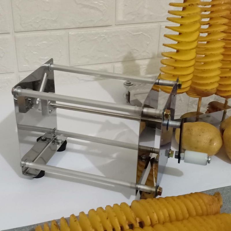 Alat potong kentang spiral