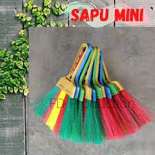 Sapu kecil / sapu mobil / sapu mini bahan ijuk &amp; senar (26cm)