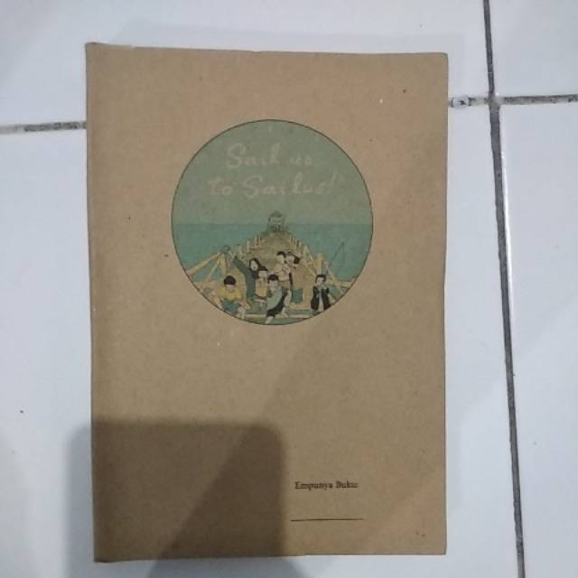 

Notebook terbuat dari kertas samson gang di jahit oleh ibu2 sekitar. Dapat digunakan untuk sketsa