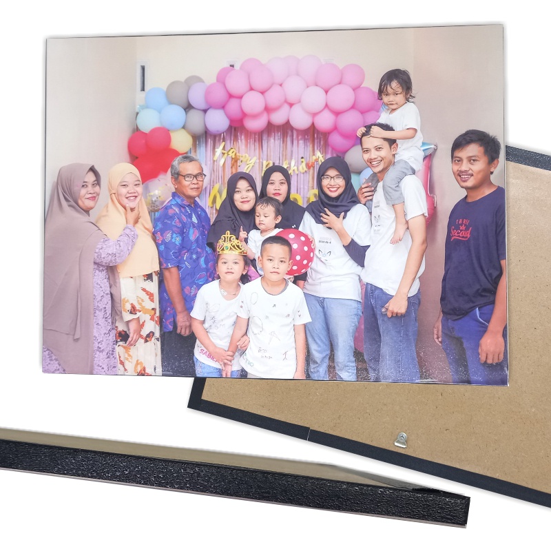 CETAK FOTO BINGKAI MDF 12R (30 x 40 CM) / WALL DECOR 12R (30 X 40 CM)