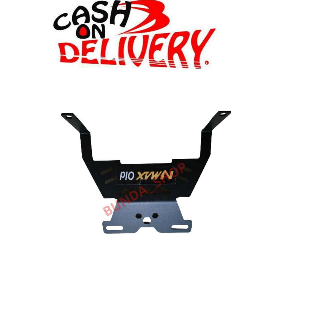 BRACKET DUDUKAN PLAT YAMAHA NMAX/plat nomor kumis nmax