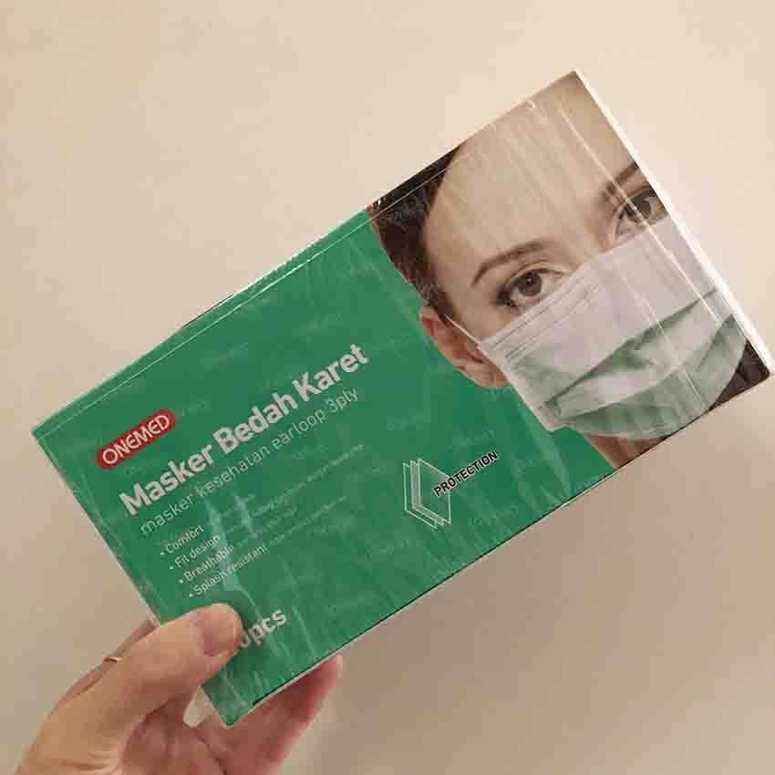 ONEMED EARLOOP MASKER  (1 BOX isi 50pcs)